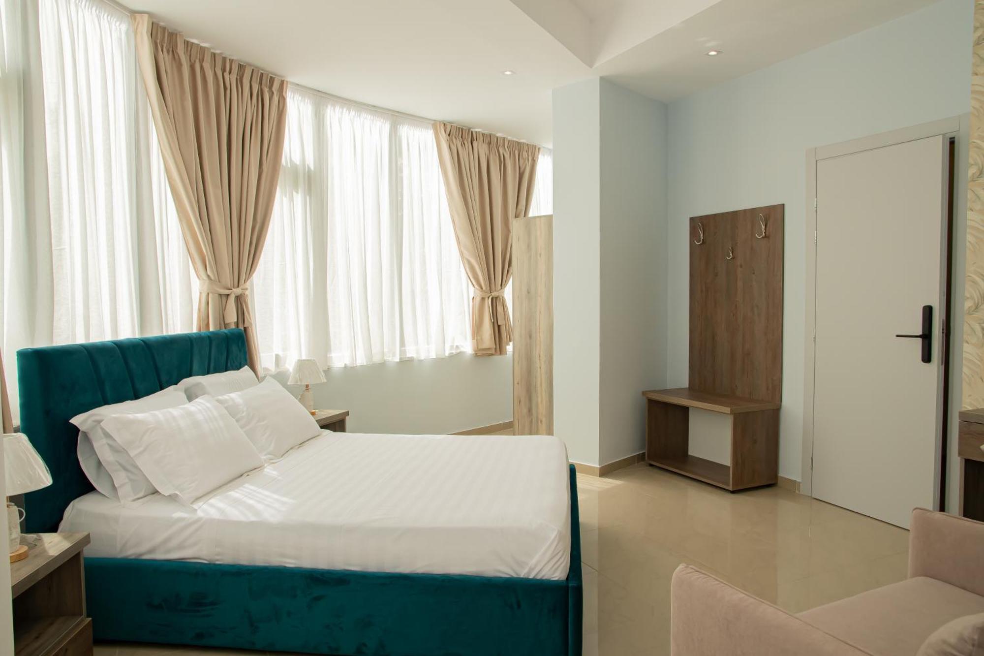 Alv Rent Rooms Vlorë Exteriör bild