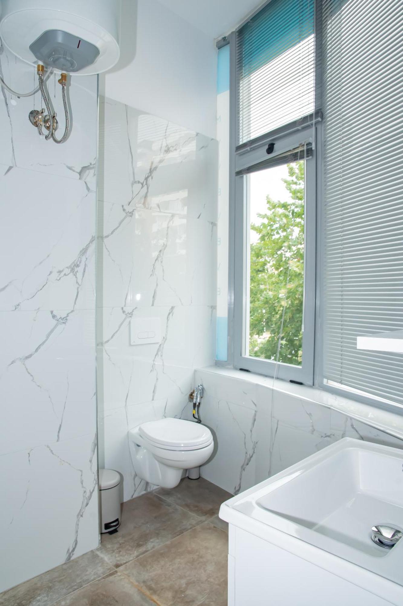 Alv Rent Rooms Vlorë Exteriör bild